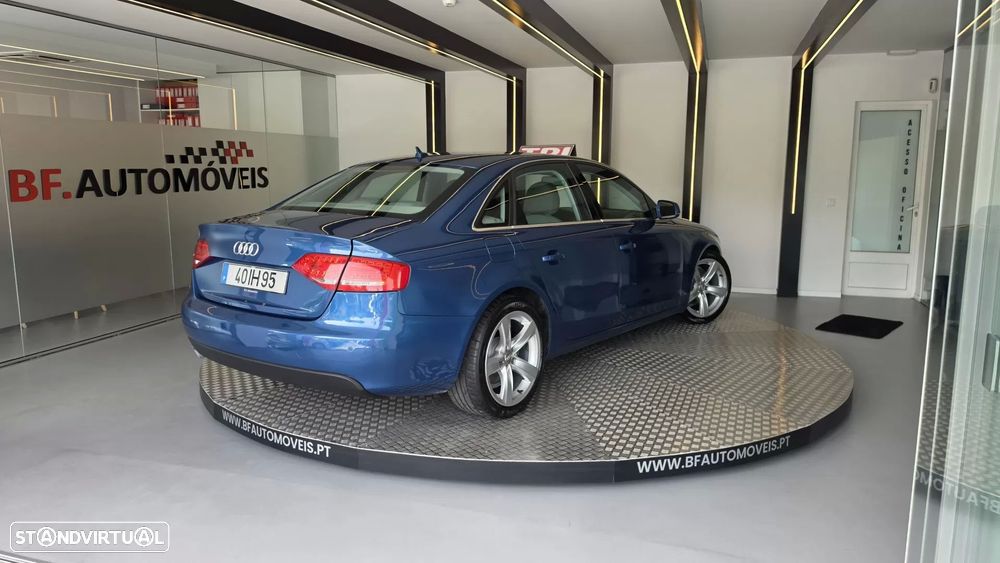 Audi A4 2.0 TDI multitronic - 21