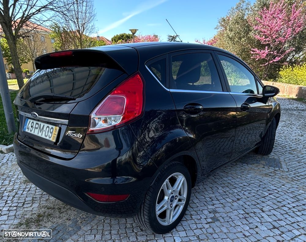 Ford Fiesta 1.0 T EcoBoost Titanium PowerShift - 6