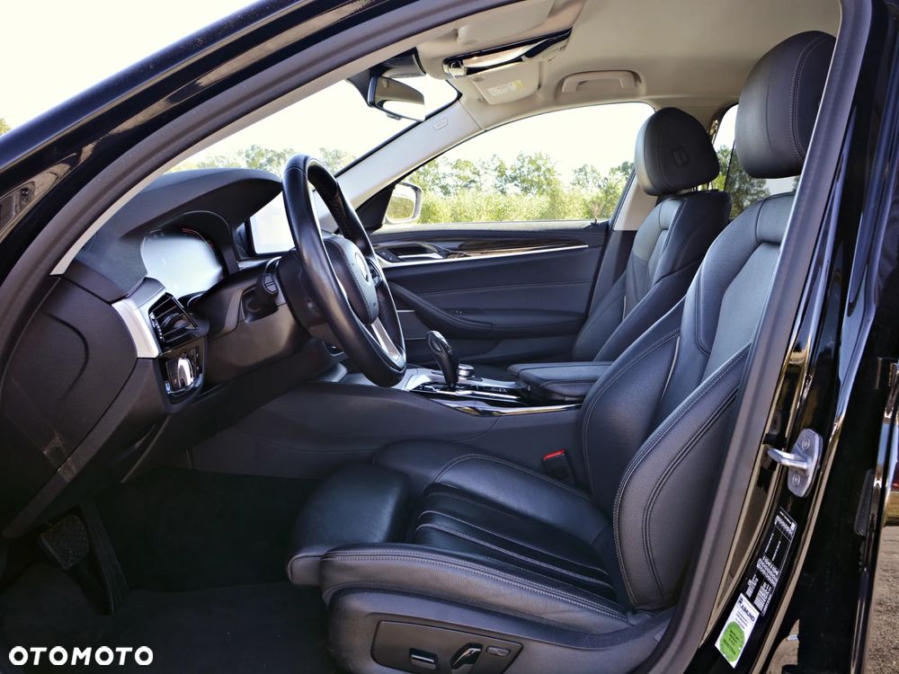 BMW Seria 5 520d Luxury Line sport - 8