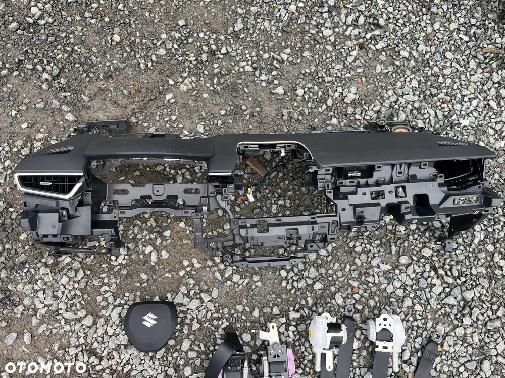 Konsola deska pasy airbag oryginał Suzuki Swace - 4