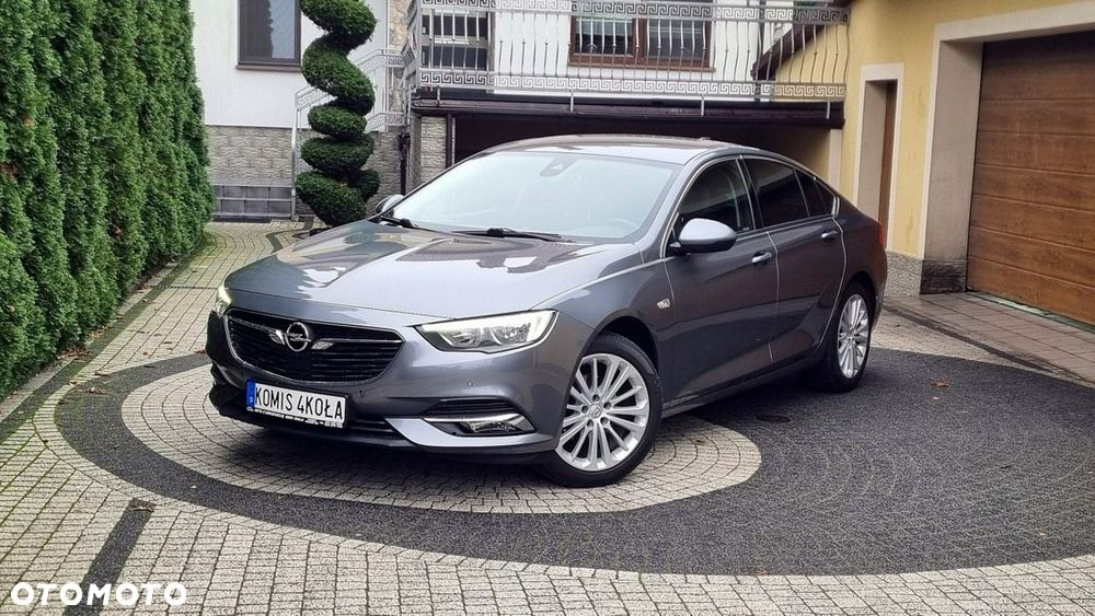 Opel Insignia - 1