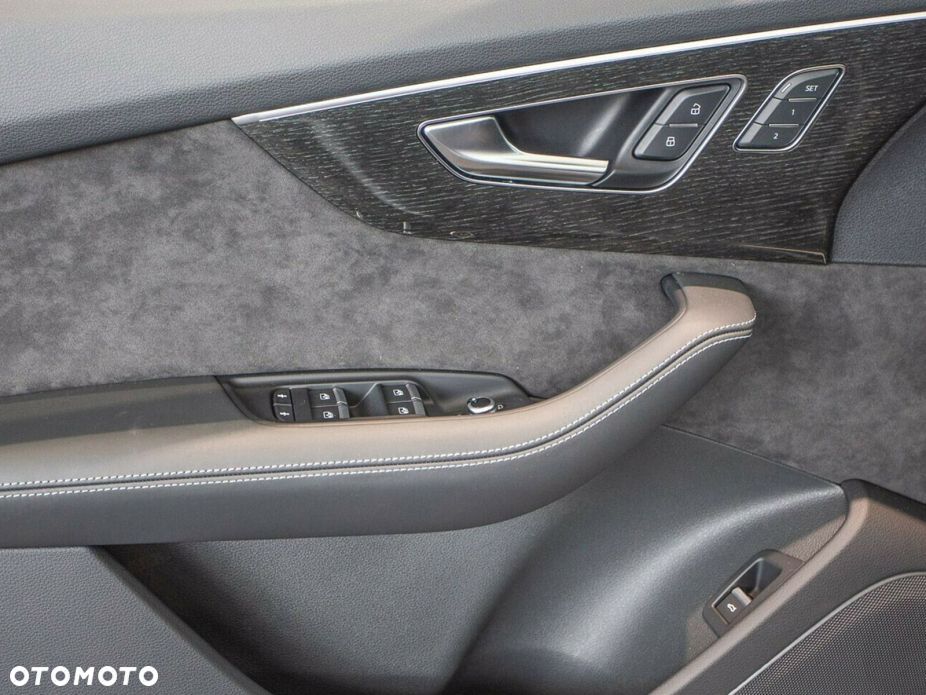 Audi Q8 - 17