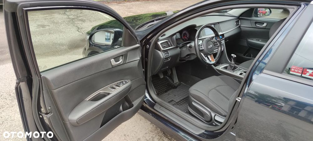 Kia Optima 2.0 M - 15