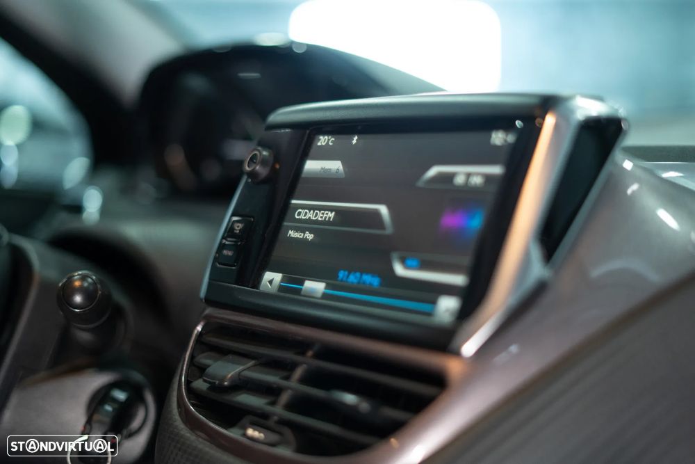 Peugeot 2008 1.2 PureTech Allure - 13