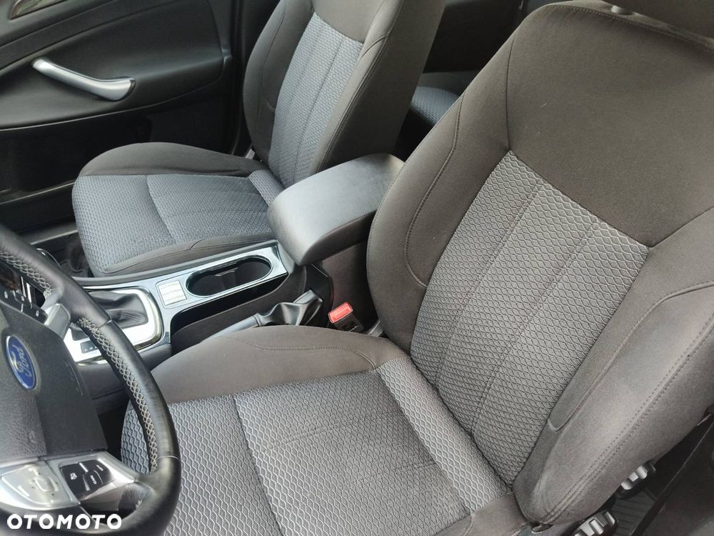 Ford Mondeo 2.3 Ghia - 27