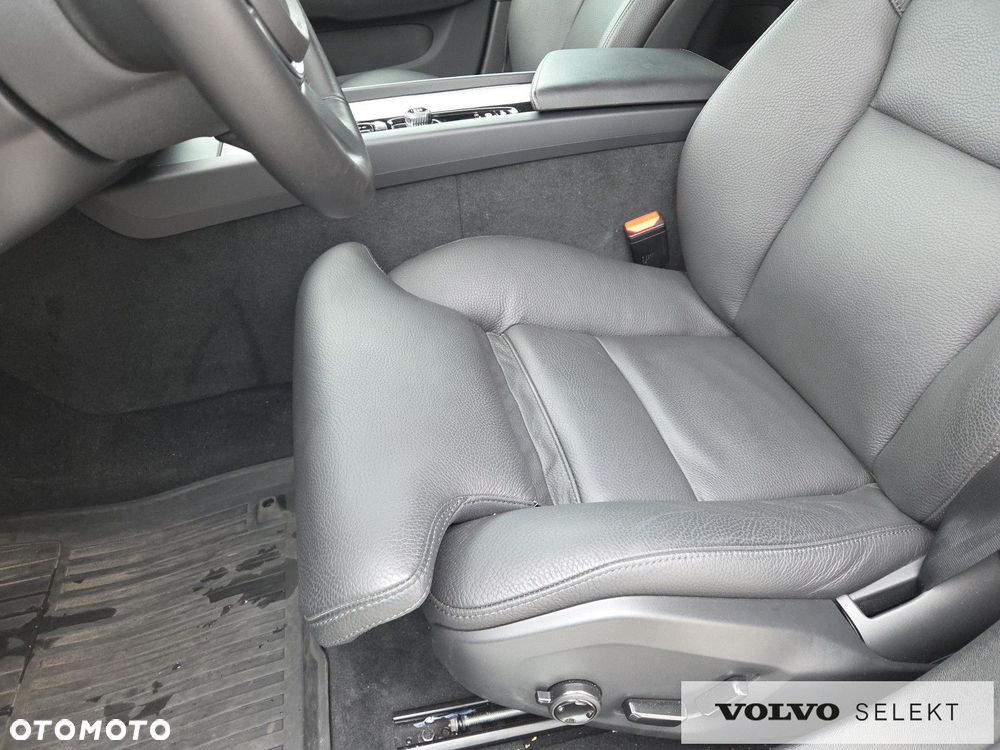 Volvo V60 B4 B Plus Dark - 26