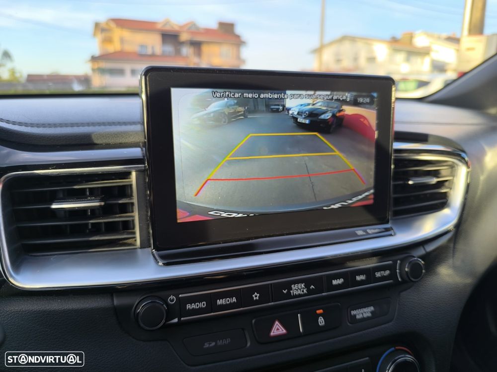 Kia Ceed 1.6 CRDi GT Line 7DCT - 49