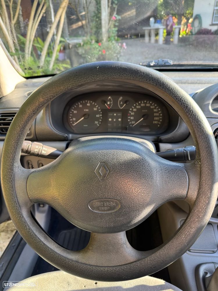 Renault Clio 1.2 - 10