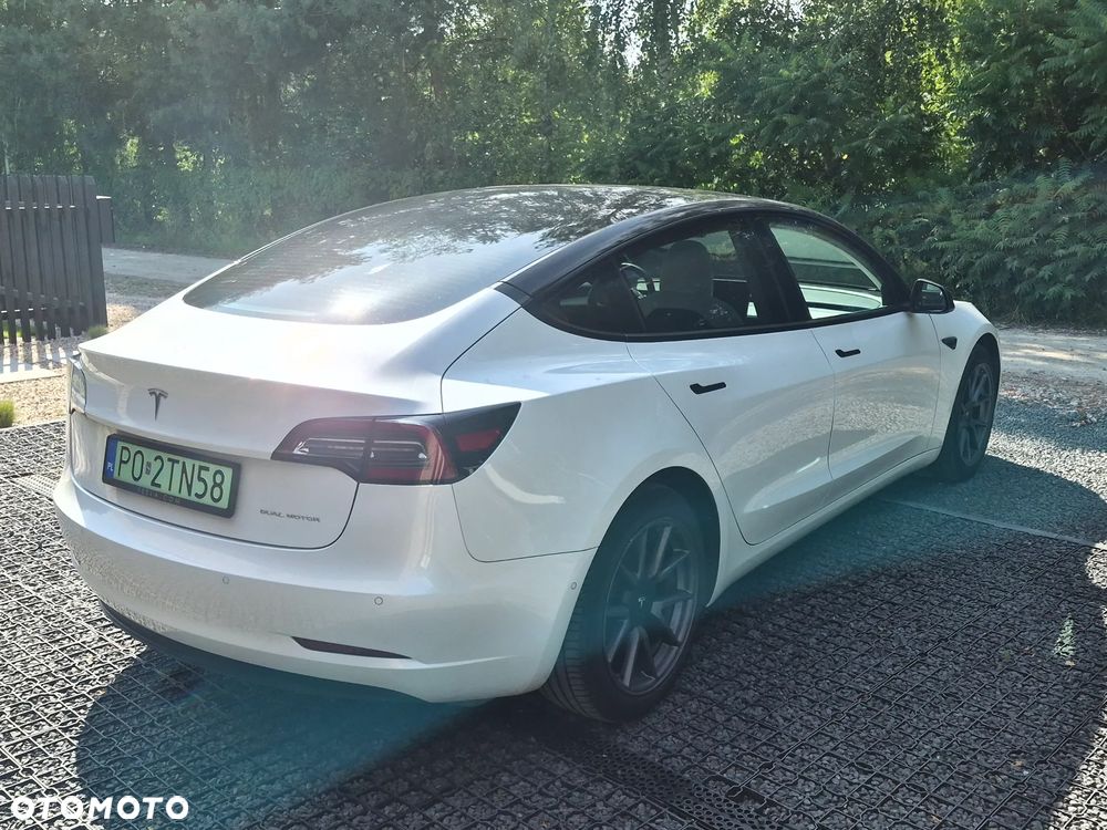 Tesla Model 3 Long Range AWD - 11