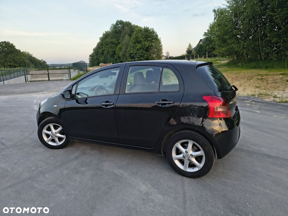 Toyota Yaris - 6