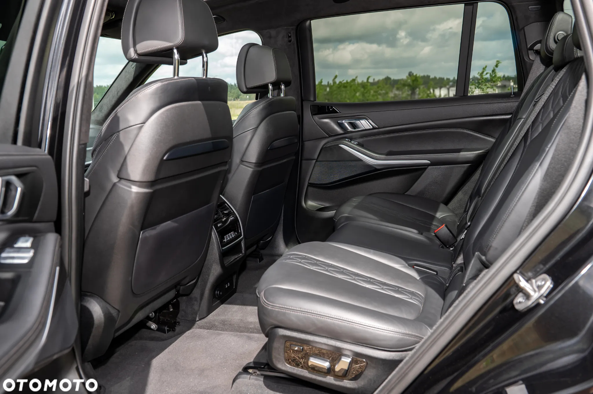 BMW X7 - 26