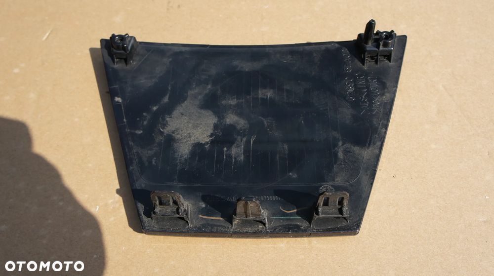 ZNACZEK EMBLEMAT CHROM NISSAN MICRA K14 - 3