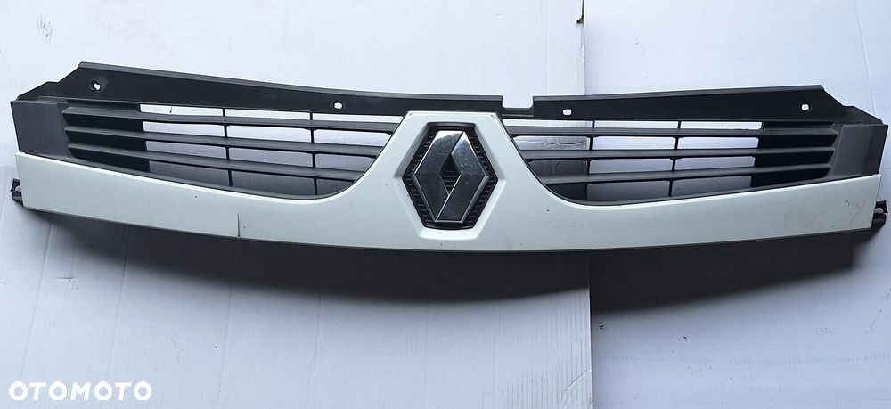 GRILL, ATRAPA -RENAULT MASTER II LIFT 2004-2010 rok / BIAŁY / CZERWONY - 2