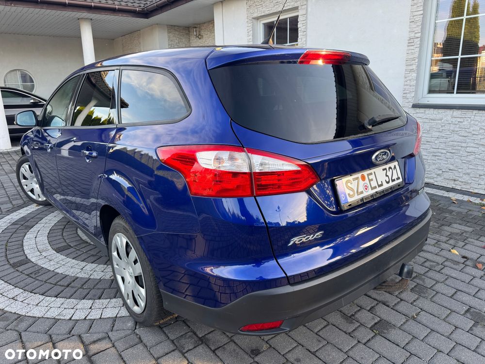 Ford Focus Turnier 1.0 EcoBoost Hybrid TITANIUM - 5