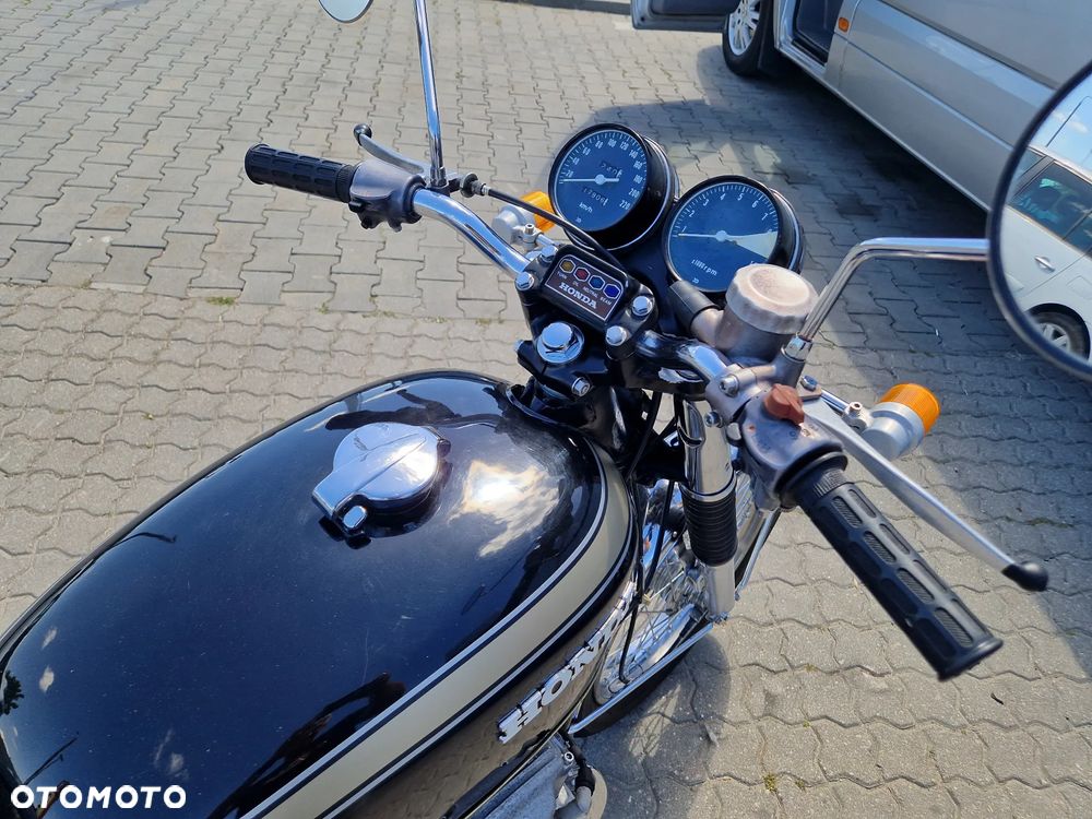 Honda CB - 12