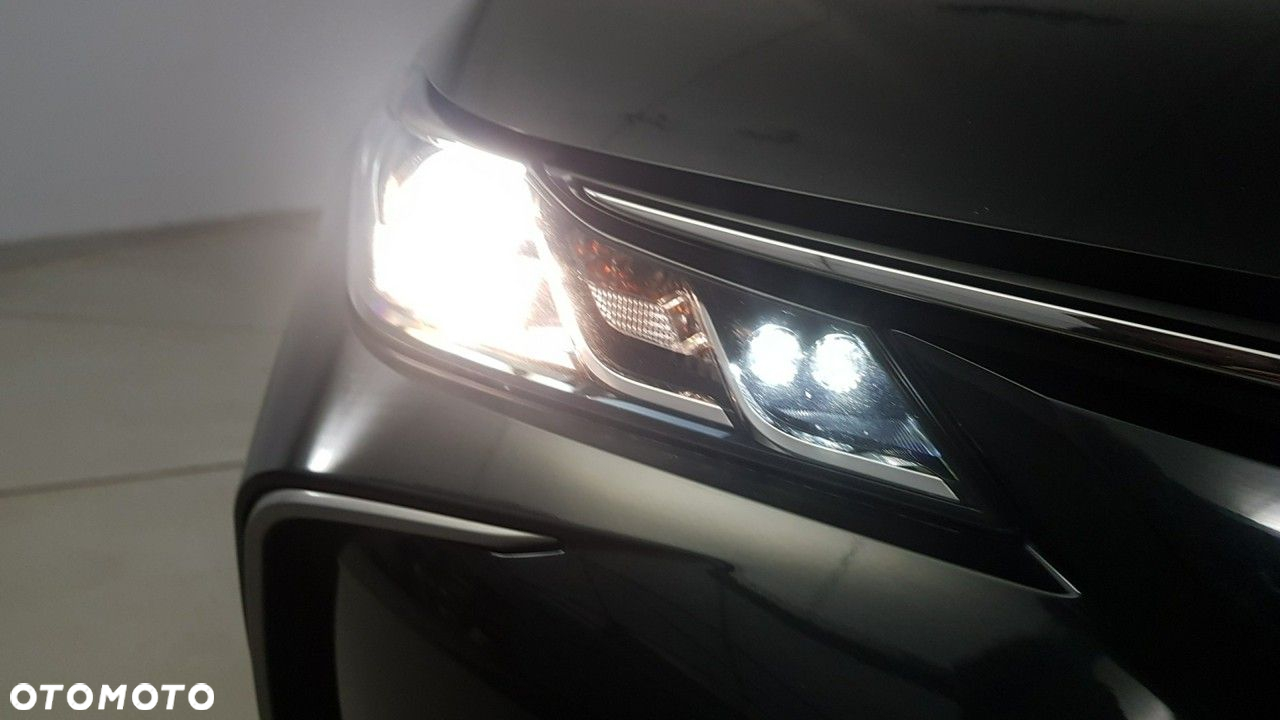 Toyota Corolla - 16