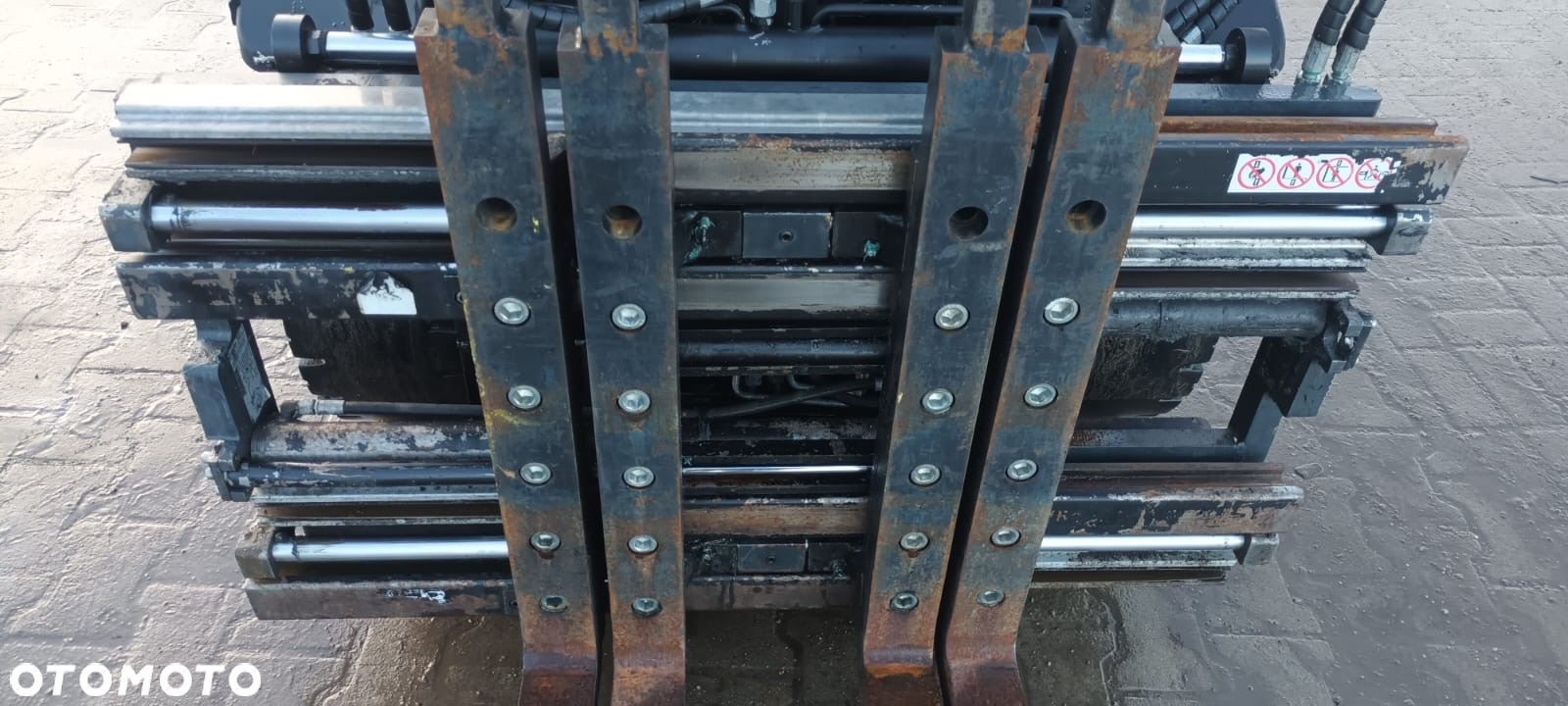 Yale GLP 35 VX - 25