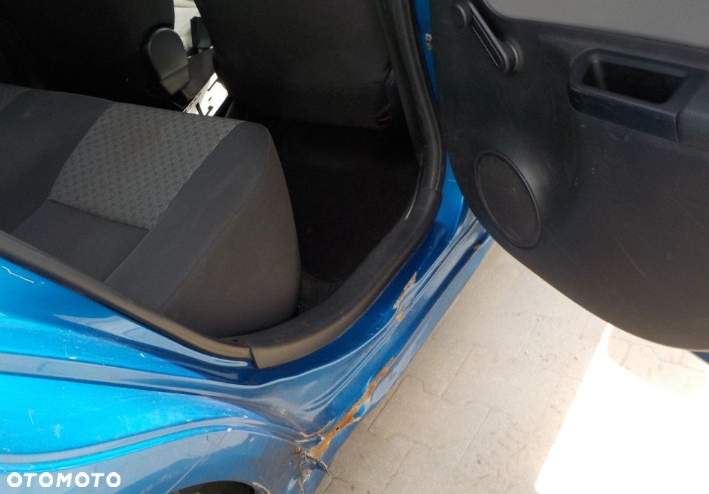 Toyota Yaris - 13
