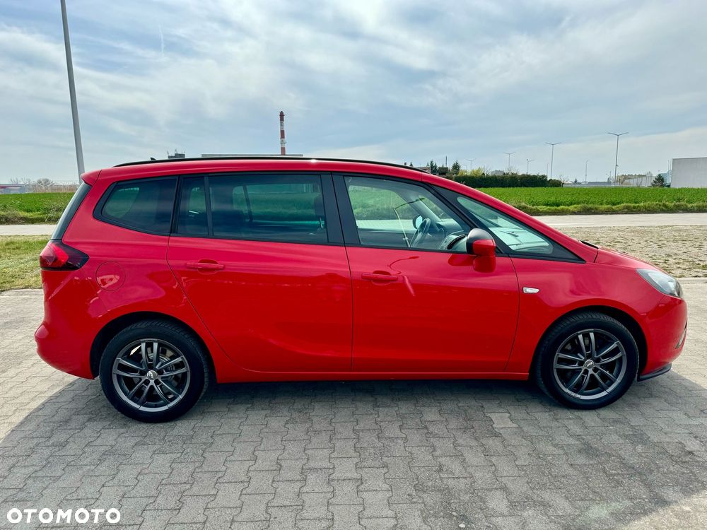 Opel Zafira 1.6 T SIDI Enjoy S&S - 16