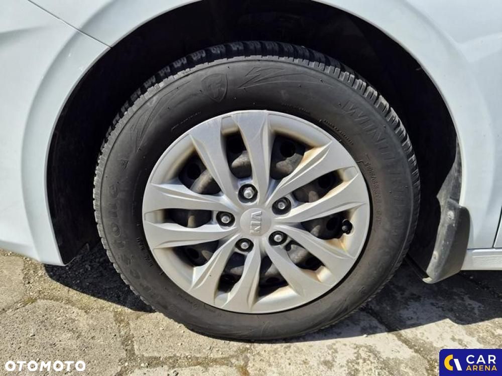 Kia Ceed - 12