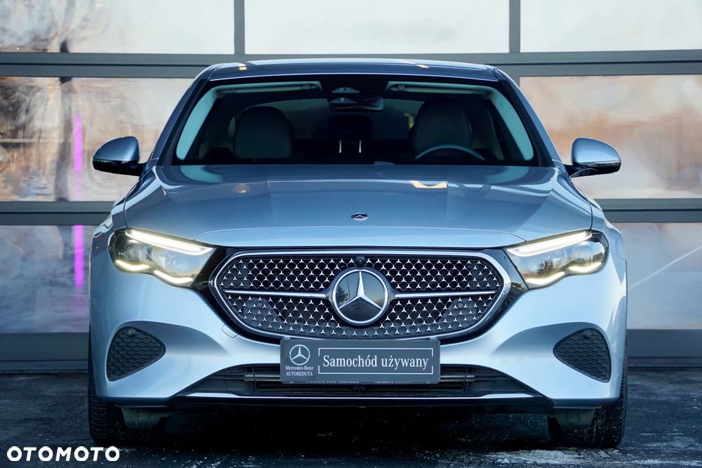 Mercedes-Benz Klasa E 200 4Matic 9G-TRONIC Edition AVANTGARDE - 3