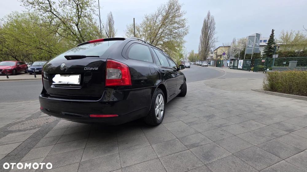 Skoda Octavia 1.6 TDI Active DSG - 5