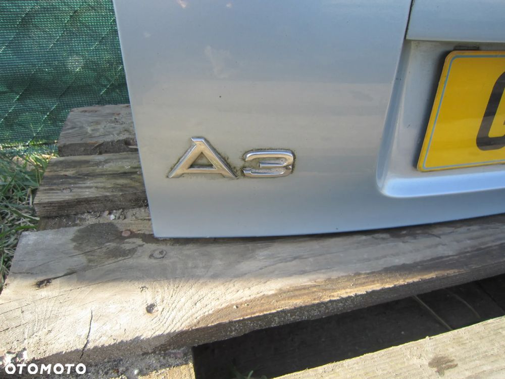 Klapa bagażnika tył Audi A3 8L 3d LY7R - 4