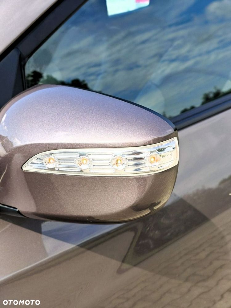 Hyundai ix35 - 23
