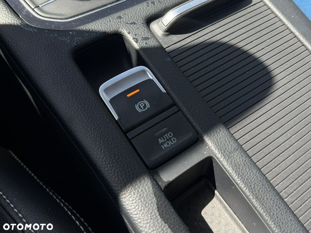 Volkswagen Passat 1.5 TSI EVO Elegance DSG - 15