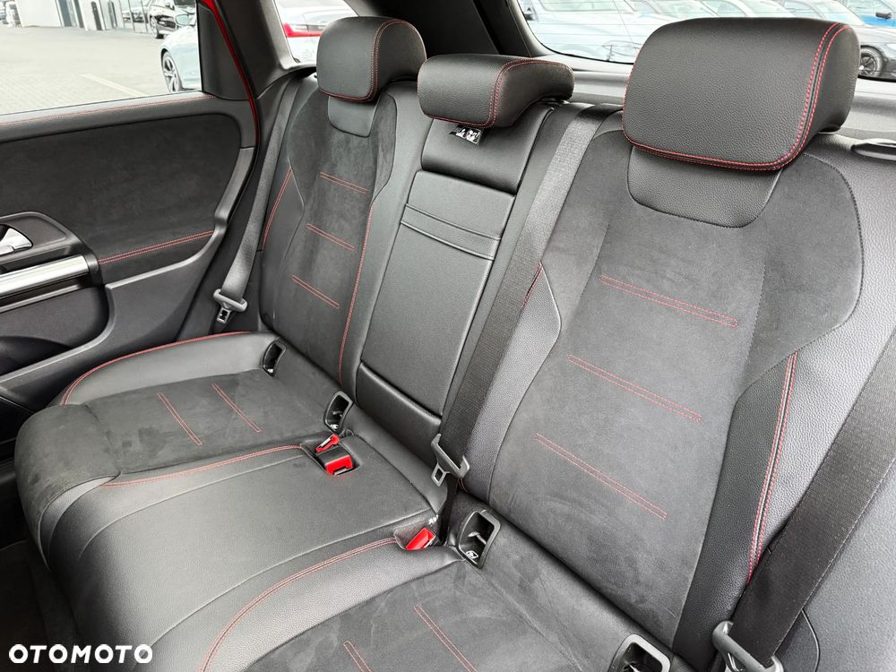 Mercedes-Benz Klasa B 200 AMG Line 7G-DCT - 30