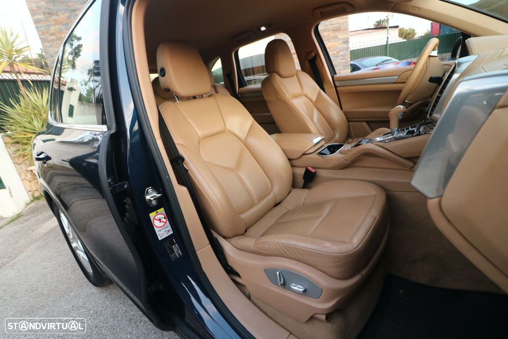 Porsche Cayenne S - 16