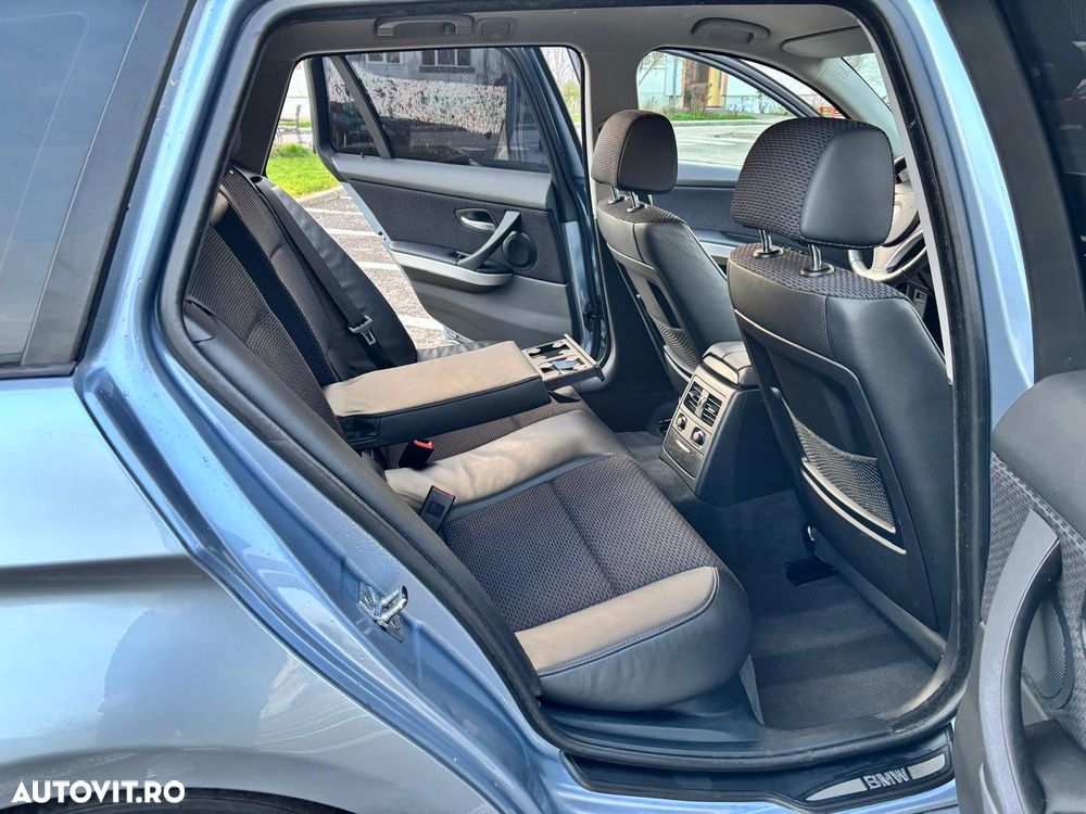 BMW Seria 3 320d DPF Touring - 21