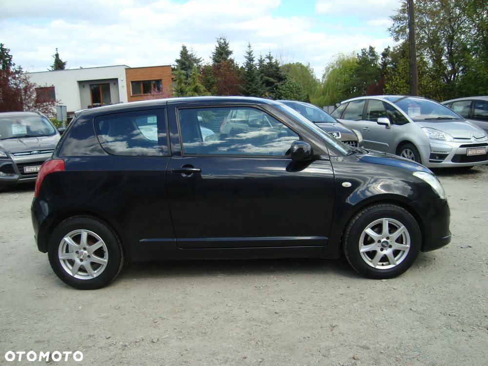 Suzuki Swift - 4