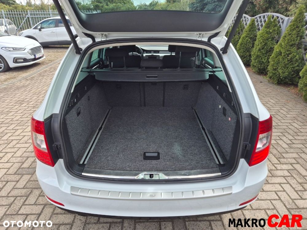 Skoda Superb 2.0 TDI DSG Ambition - 13