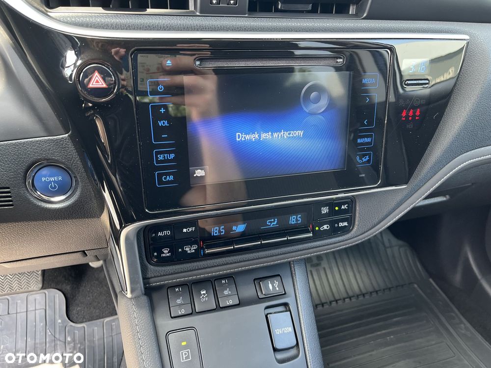 Toyota Auris - 17