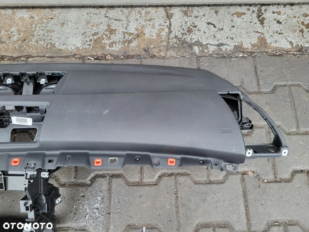 BMW E87 DESKA ROZDZIELCZA KONSOLA KOKPIT AIRBAG EUROPA - 4