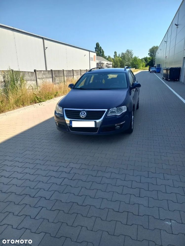 Volkswagen Passat - 4