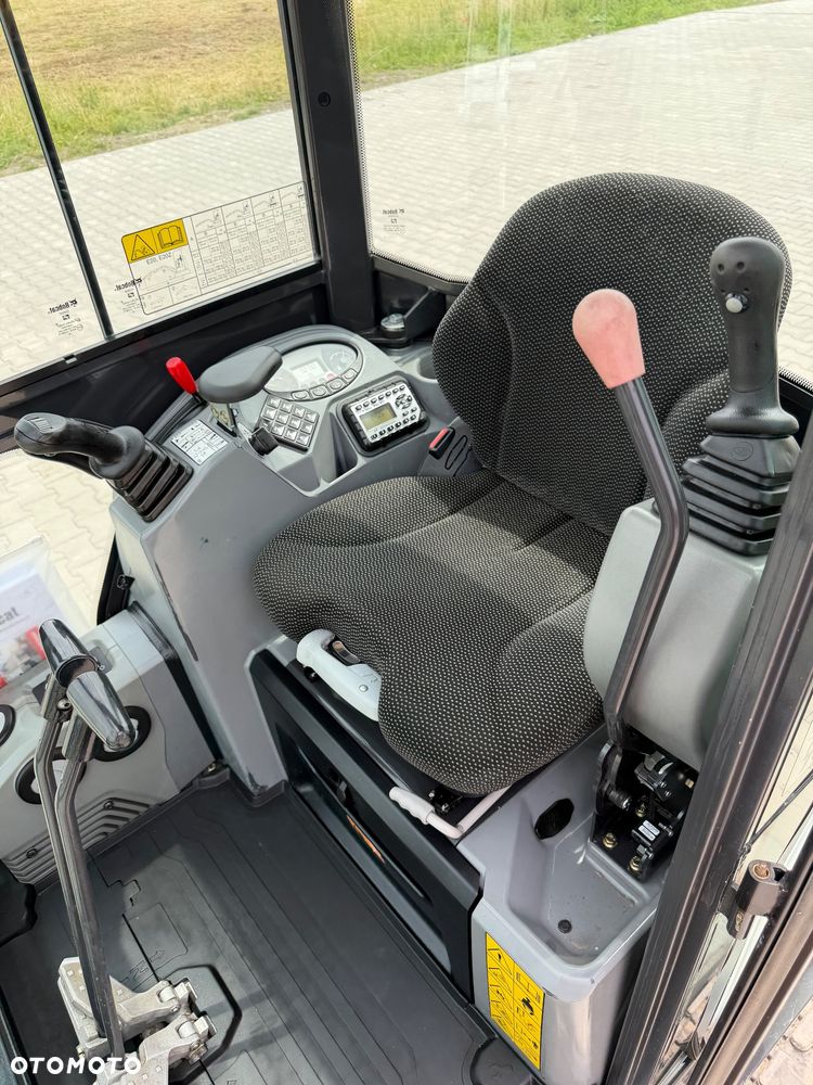 Bobcat E20Z - 10