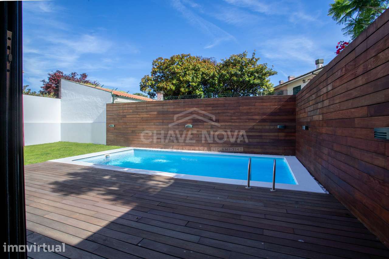 Moradia renovada com piscina e jardim privativo à venda na Foz, Porto - Grande imagem: 3/48