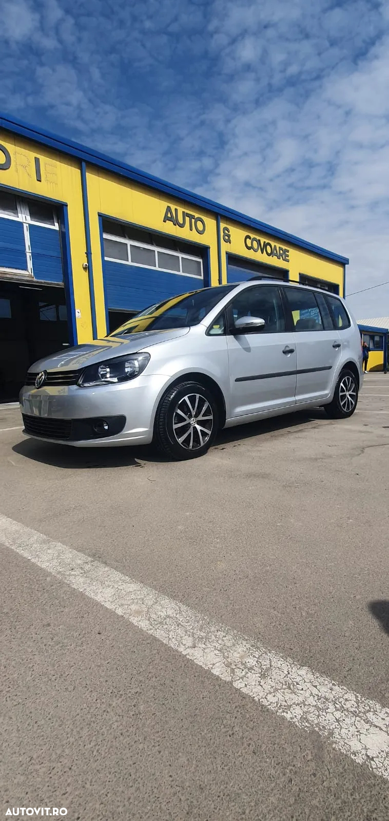 Volkswagen Touran 1.6 TDI Comfortline - 2