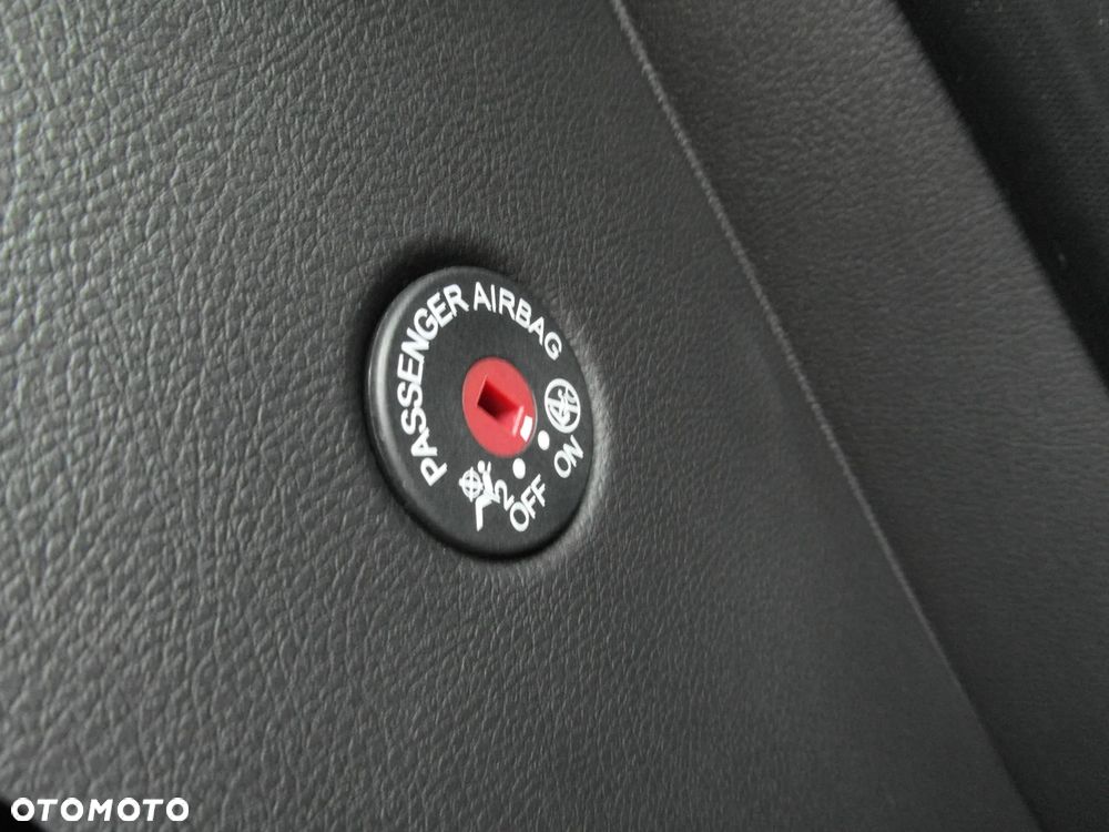 Ford Tourneo Courier 1.0 EcoBoost S&S Trend - 28