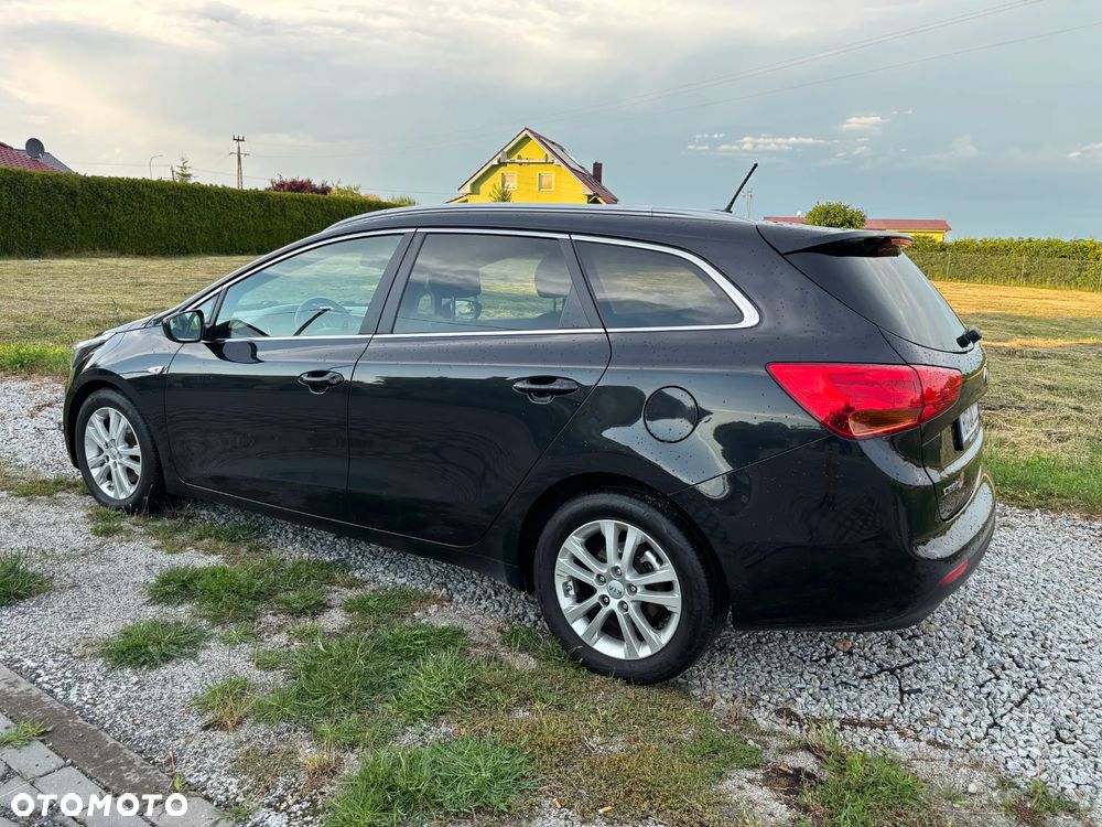 Kia Ceed 1.6 CRDi 128 ISG Dream Team Edition - 13