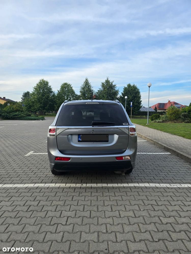Mitsubishi Outlander 2.2 DI-D 2WD Invite - 6