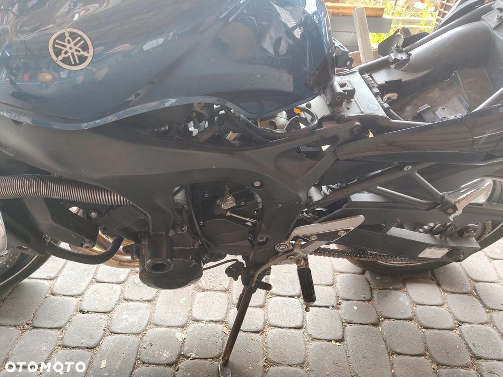 Yamaha FZ6 - 5