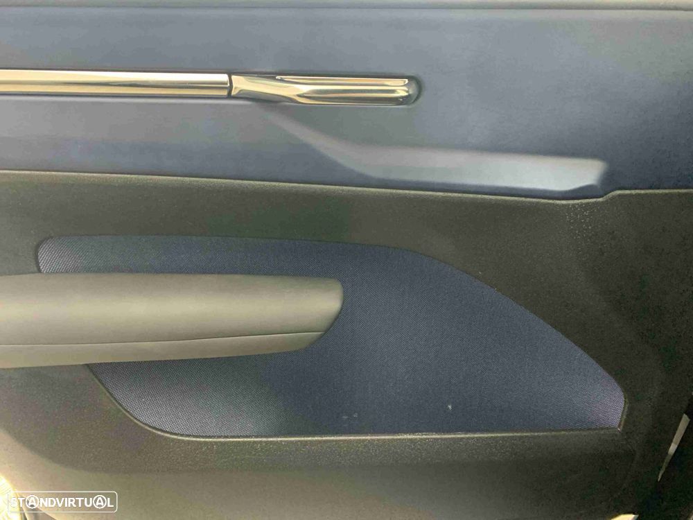 Volvo EX30 69 kWh Single Motor Extended Range Plus - 13