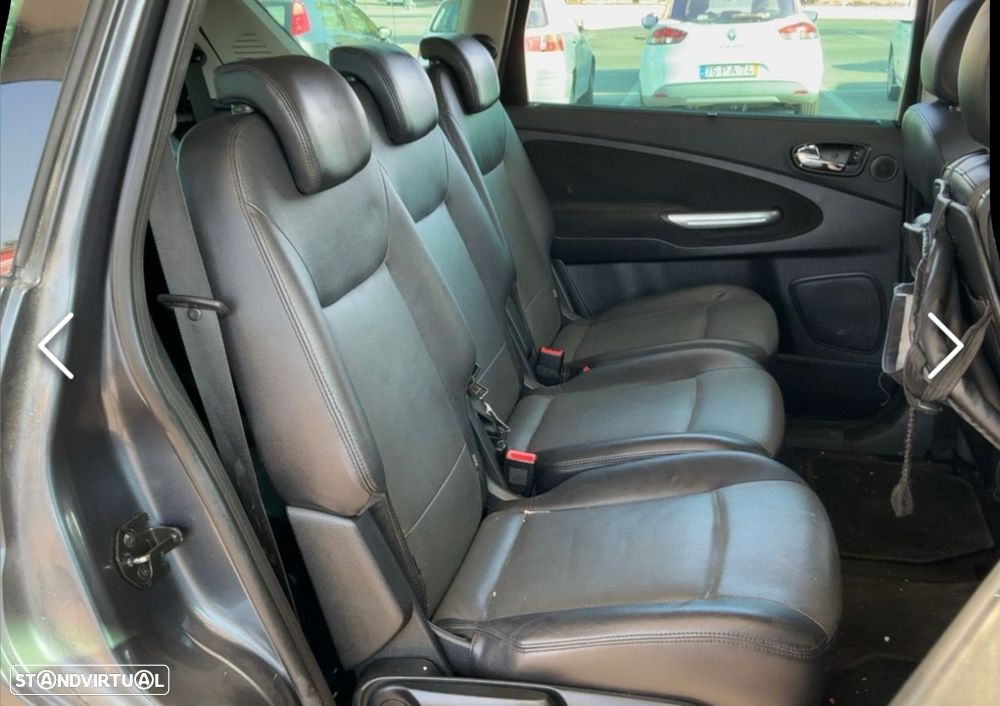 Ford S-Max 2.0 TDCi Titanium 7L - 12