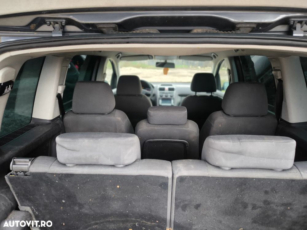 Volkswagen Touran 1.9TDI Highline - 10