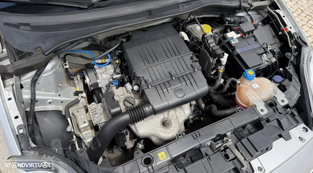 Fiat Punto 1.2 Lounge S&S - 21