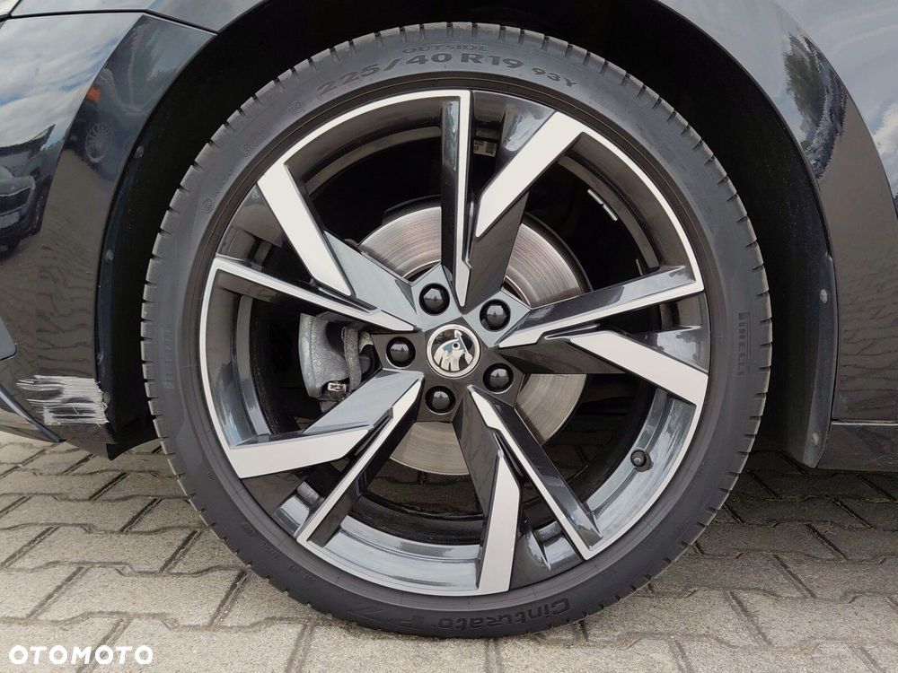 Skoda Octavia 2.0 TDI Sportline DSG - 37