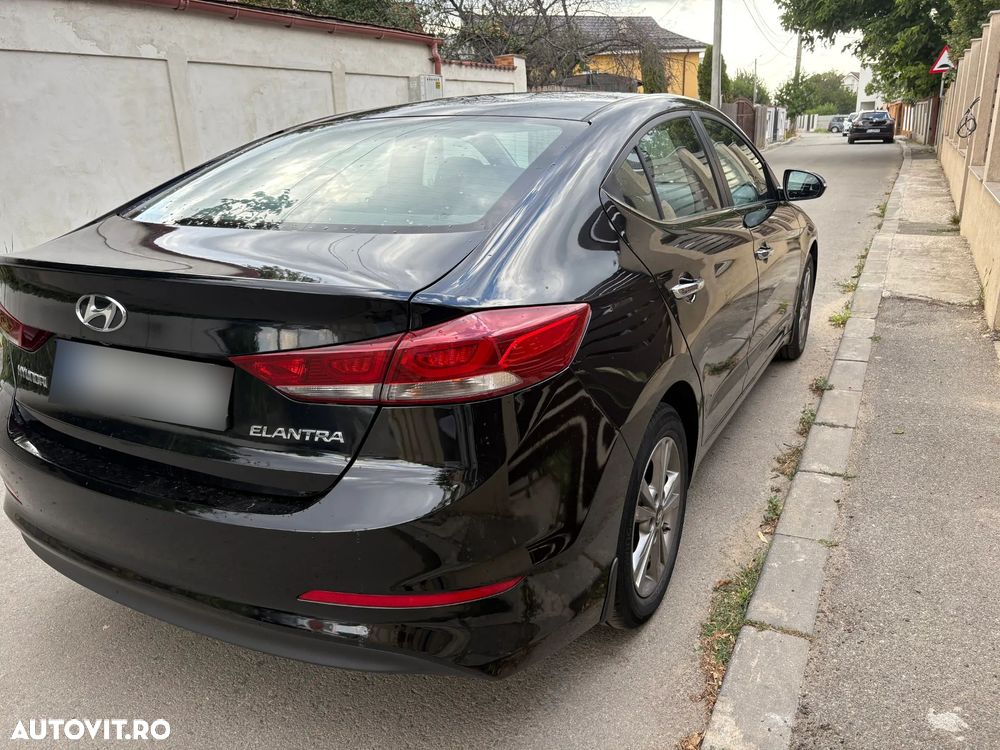 Hyundai Elantra 1.6 MPi Comfort - 4